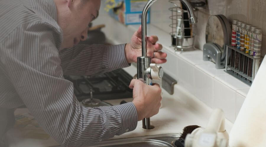 Expert burst pipe repair services in Newell, IA